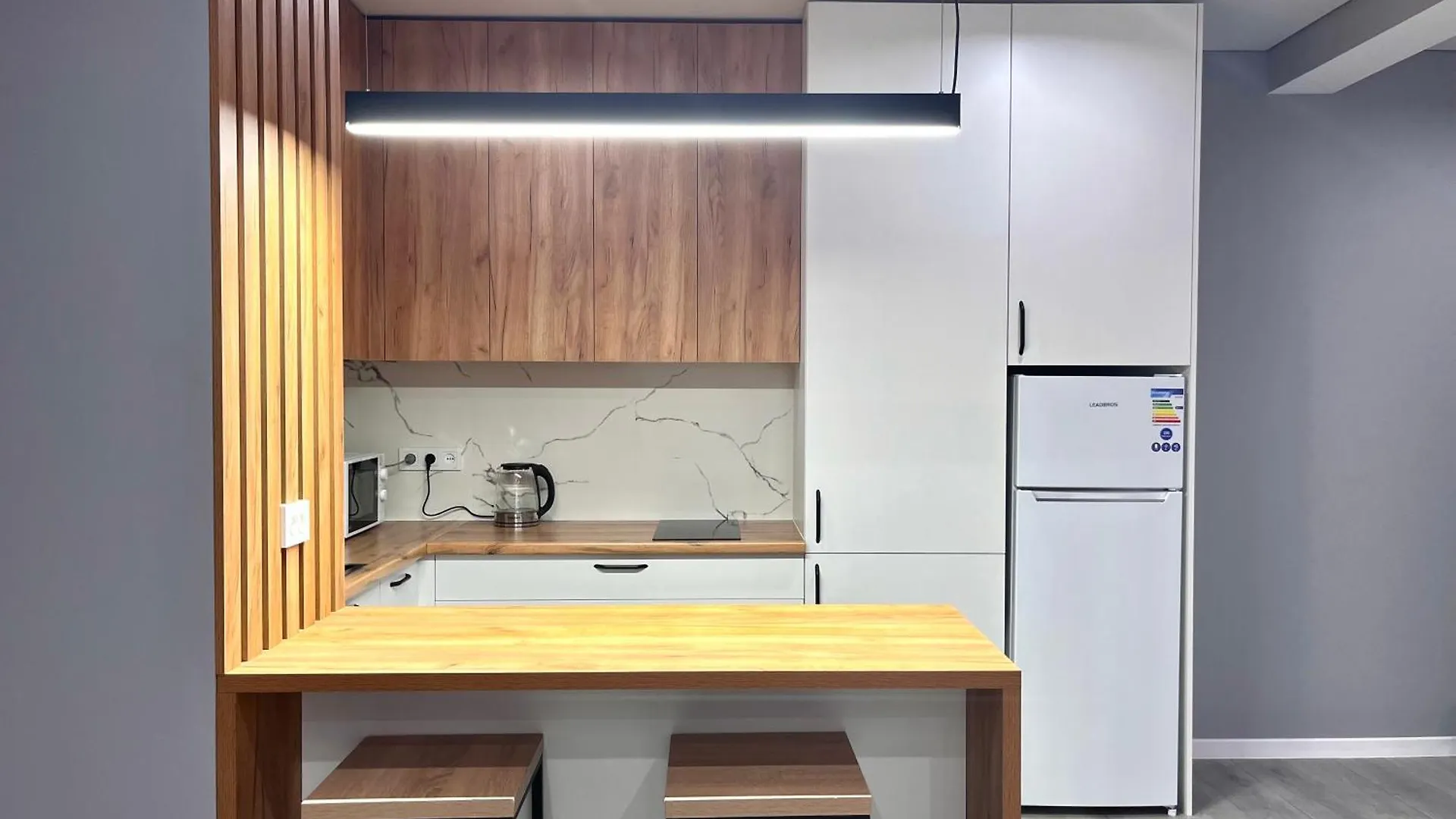 Bright Raimbek19-21 Residence 1Br, Next To Metro & Drinking Water As A Gift Almaty 0*,  Kazachstán